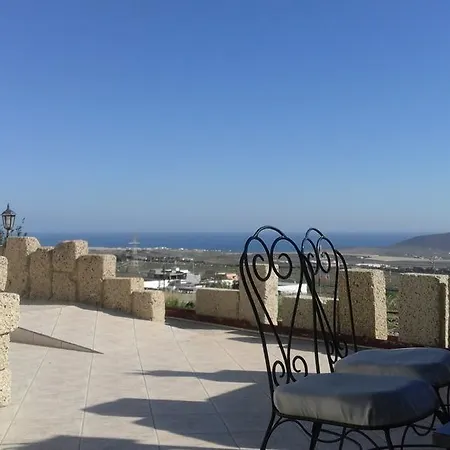 Vista Montana Roja Atogo